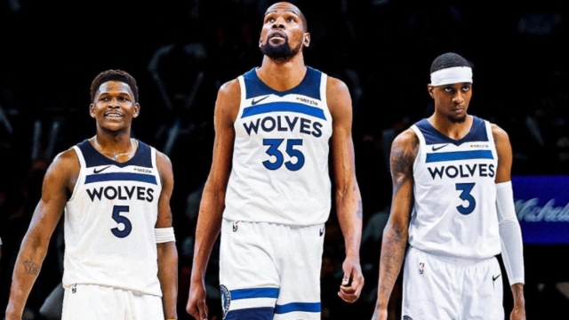 美媒：杨瀚森首次先发球衣被拍卖完成，价格为42356元人民币（美媒称杨瀚森生涯首次先发战所穿球衣已完成拍卖，成交价为人民币42356元）