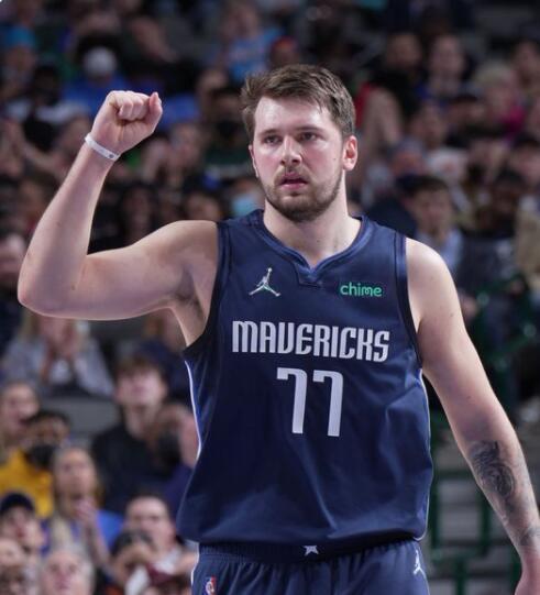 托莫里+加比亚+帕夫的防线米兰每142分钟丢1球，五大联赛第四（托莫里+加比亚+帕夫联袂，米兰142分钟才丢1球，防守效率居五大联赛第4）