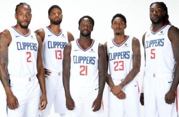 马拉多纳之子：孔蒂是足坛最成功的教练之一，批评他很荒谬（马拉多纳之子：孔蒂跻身足坛最成功教练行列，批评他纯属荒谬）