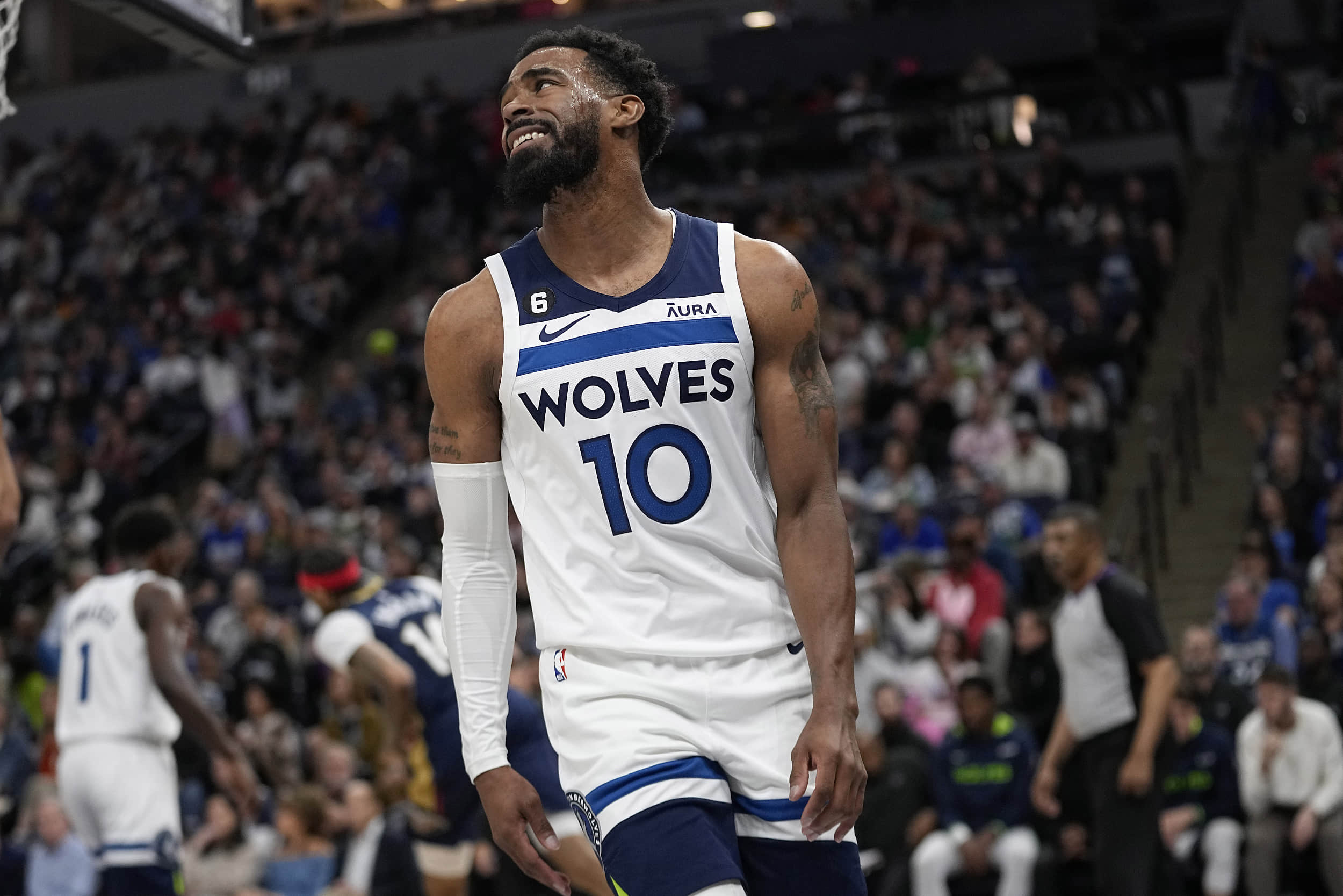 记者：世界杯抽签仪式开始前，大力神杯已经抵达华盛顿（记者：抽签仪式未启，大力神杯已抵华盛顿）