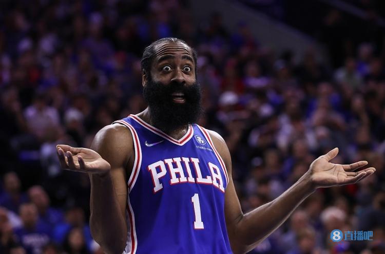 范佩西：温格是我的足球教父；弗格森的管理能力让人惊叹（范佩西：温格是我足球生涯的导师，弗格森的管理才华令人叹服）