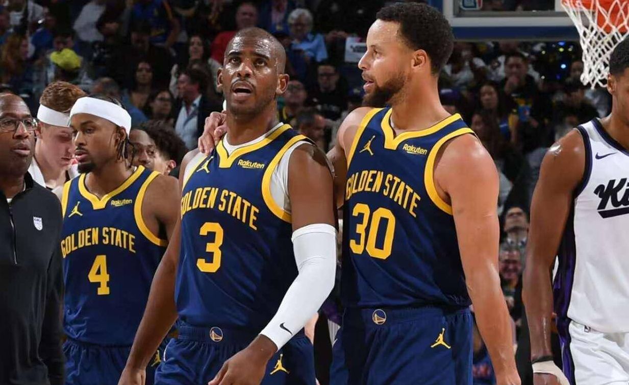 骑士再次轰出38分，单节净胜14分，12分领先进入第四节（骑士再砍38分，单节净胜14分，带着12分优势迈入末节）