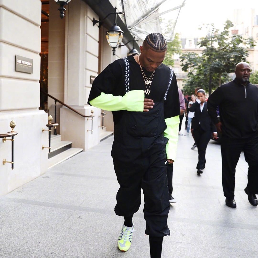 阿德尔曼：雷霆在西部独一档 我们湖人火箭马刺紧随其后（阿德尔曼称雷霆西部一枝独秀，湖人、火箭、马刺紧追其后）